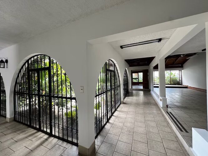 Rohrmoser | 615 m² | Uso comercial | 15 parqueos - Imagen 10