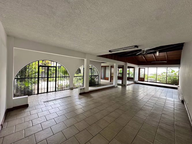 Rohrmoser | 615 m² | Uso comercial | 15 parqueos - Imagen 12