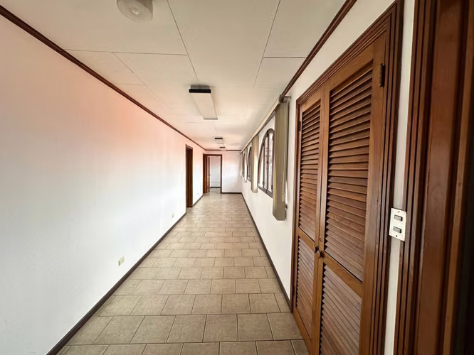 Rohrmoser | 615 m² | Uso comercial | 15 parqueos - Imagen 4