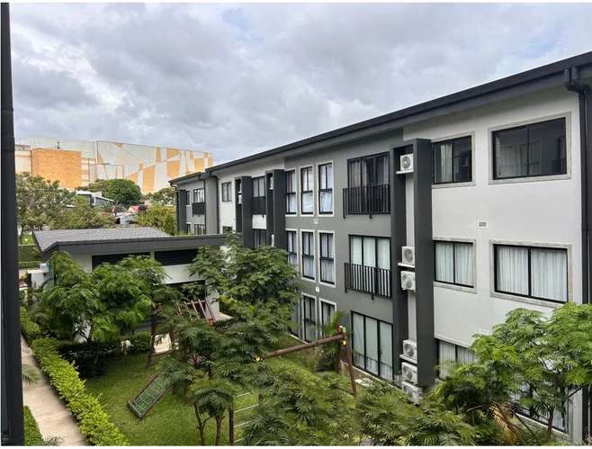 Elegante Apartamento Moderno de 3 Habitaciones con Amenidades en Alajuela - Imagen 4