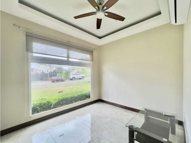 Moderna casa en la Guácima - Imagen 12