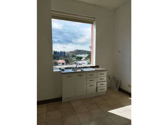 Oficina en Escazu - Imagen 11