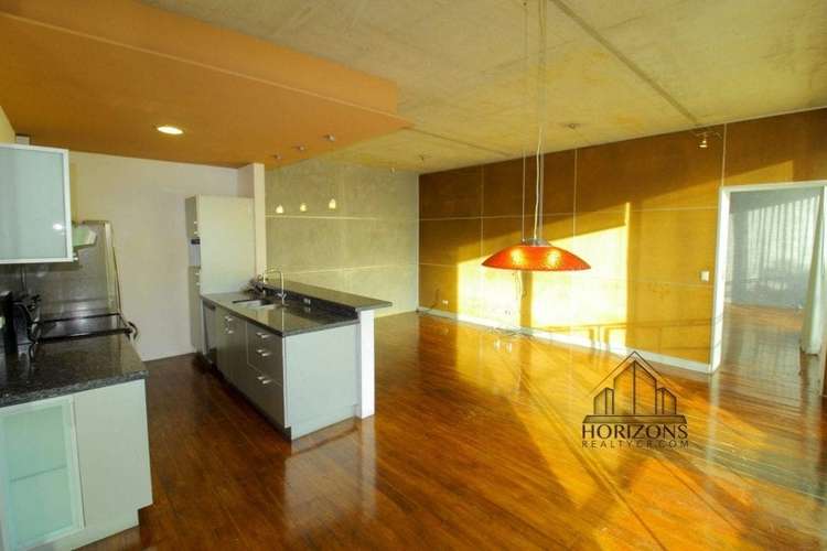 Se Vende Apartamento de 3 Niveles con Rooftop Privado en Guachipelín Escazú 1 Habitación mas Estudio NJA903JB - Imagen 5