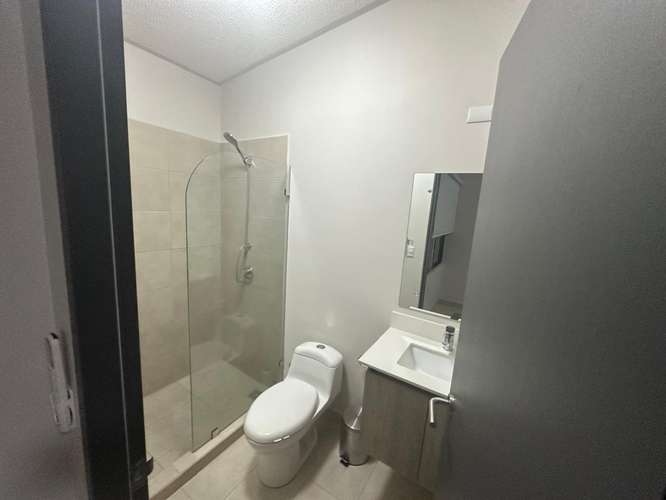 Alquiler de casa de una planta en Condominio Robles de Lindora, pozos Santa Ana - Imagen 8