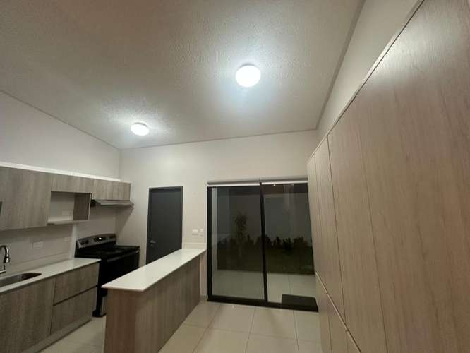 Alquiler de casa de una planta en Condominio Robles de Lindora, pozos Santa Ana - Imagen 16