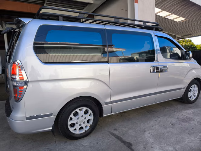 MICROBUS H1 12 PASAJEROS