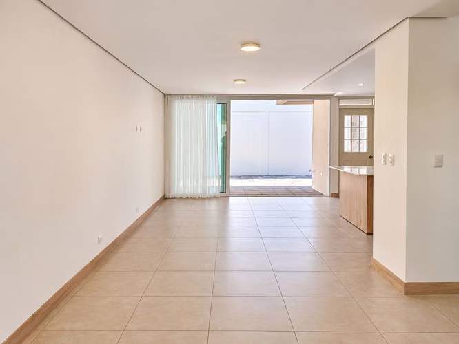 ALQUILER DE CASA CON LINEA BLANCA EN CONDOMINIO LA VITA, ESCAZÚ  - Imagen 3