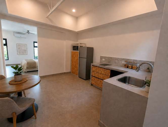 Studio de un dormitorio, semiamueblado en Barrio Amon, iluminacion natural, sin parqueo.   - Imagen 13