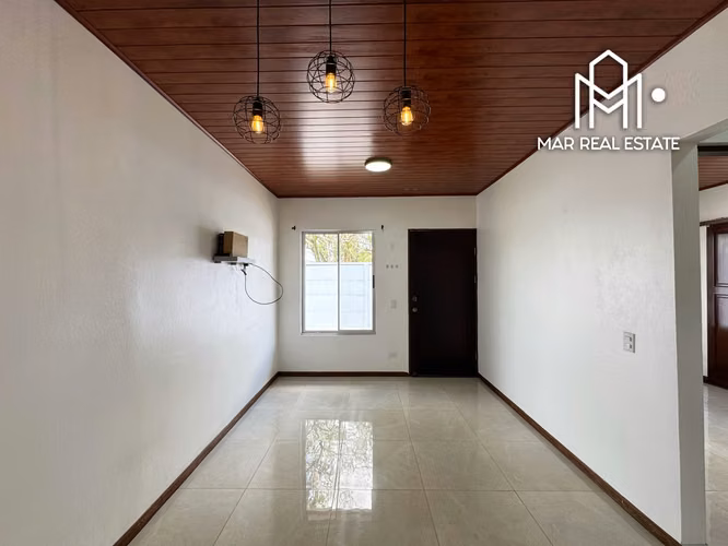 Casa En Alquiler Independiente En Guácima Centro | Amplia Área Verde Y Cochera Techada - Imagen 5