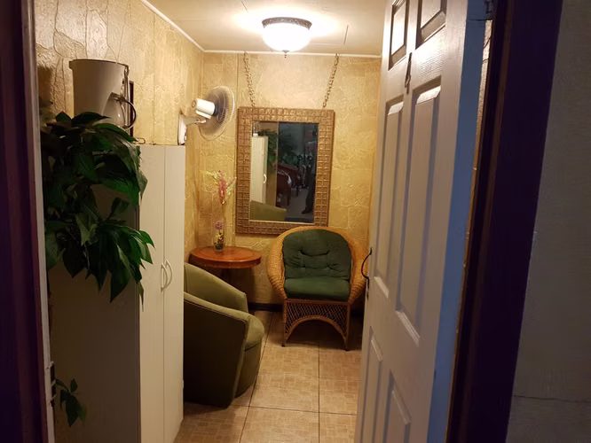 Apartamento amueblado con servicios de cable internet, agua y luz  por temporada corta para dos .  - Imagen 2