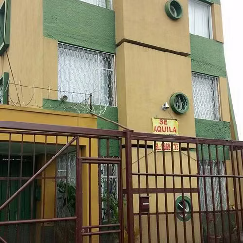 Apartamento amueblado con servicios de cable internet, agua y luz  por temporada corta para dos .  - Imagen 13