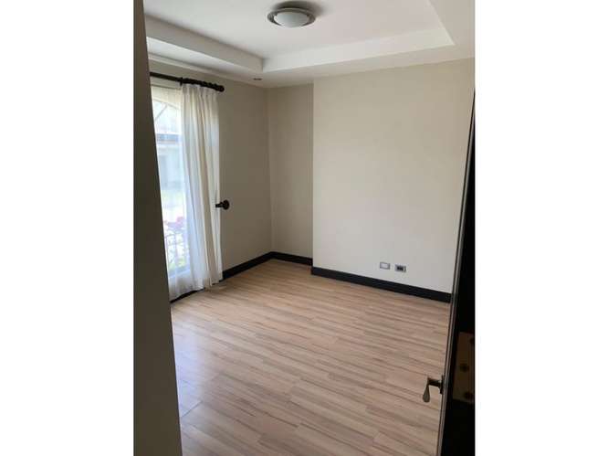 SANTA ANA | Casa de Lujo 1 Nivel con Piscina Privada | Alquiler $4,050 - Imagen 11