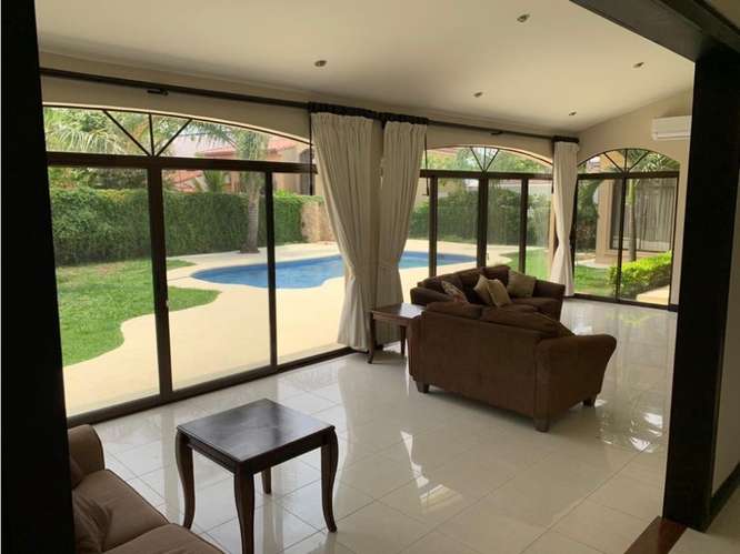 SANTA ANA | Casa de Lujo 1 Nivel con Piscina Privada | Alquiler $4,050 - Imagen 10