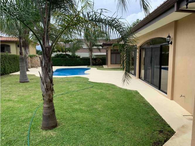 SANTA ANA | Casa de Lujo 1 Nivel con Piscina Privada | Alquiler $4,050 - Imagen 6
