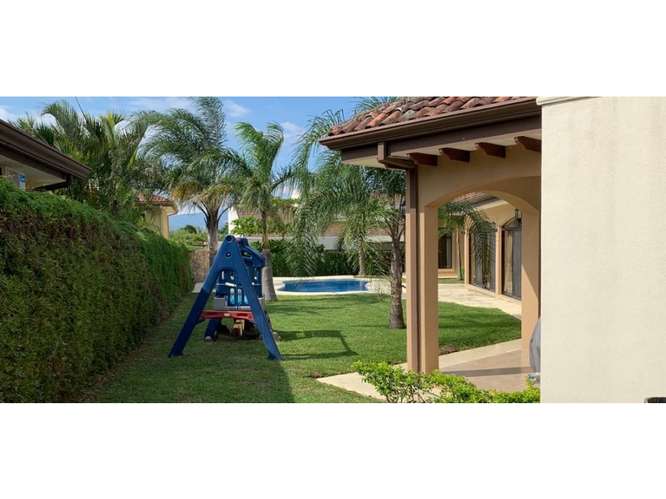 SANTA ANA | Casa de Lujo 1 Nivel con Piscina Privada | Alquiler $4,050 - Imagen 7