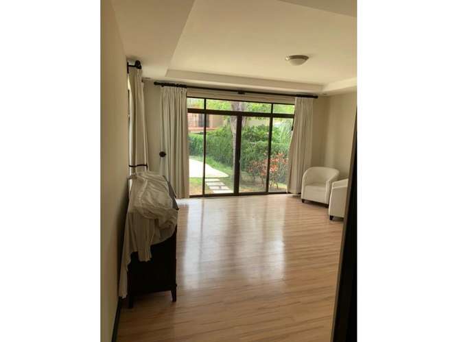 SANTA ANA | Casa de Lujo 1 Nivel con Piscina Privada | Alquiler $4,050 - Imagen 15