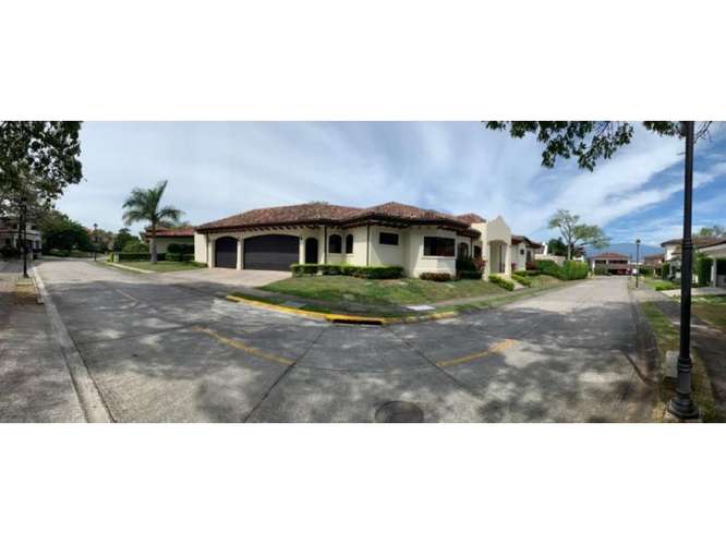 SANTA ANA | Casa de Lujo 1 Nivel con Piscina Privada | Alquiler $4,050 - Imagen 2