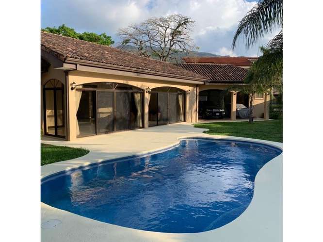 SANTA ANA | Casa de Lujo 1 Nivel con Piscina Privada | Alquiler $4,050 - Imagen 5