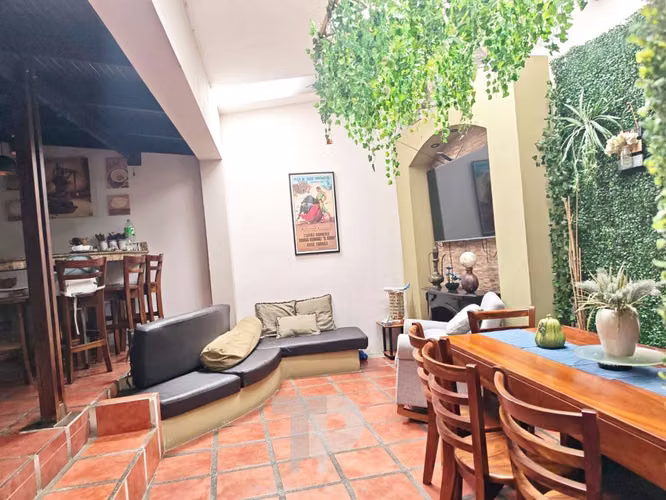¡SE VENDE PROPIEDAD CON USO DE SUELO MIXTO ALAJUELA CENTRO A METROS DEL HOSPITAL! ZSP16 - Imagen 8