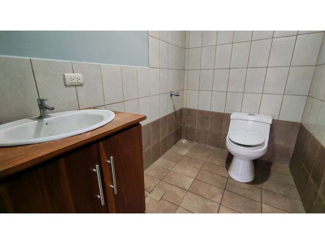 Local en Alquiler en Guadalupe de Goicoechea,Exp.Comercial,Piso 1.