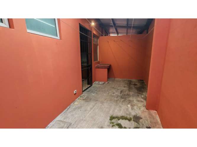 Local en Alquiler en Guadalupe de Goicoechea,Exp.Comercial,Piso 1.