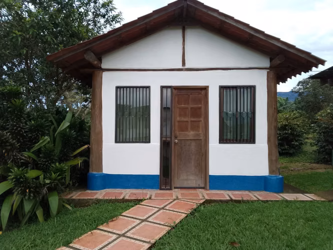Casita de Campo 1 Hab, 1 Baño, y Cocina Seperada - Imagen 6