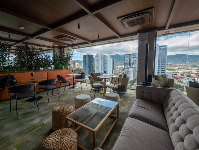 Hermoso Apartamento Amueblado de 2 Habitaciones en Alquiler en Nunciatura, San José – $1,800/mes (Sin Parqueo)