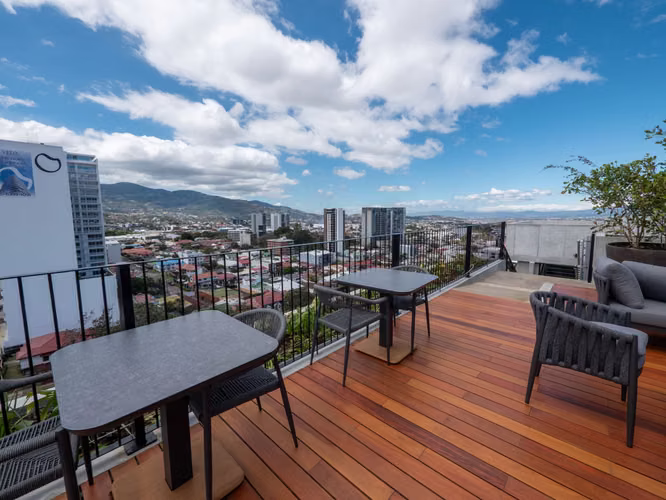 Hermoso Apartamento Amueblado de 2 Habitaciones en Alquiler en Nunciatura, San José – $1,800/mes (Sin Parqueo)