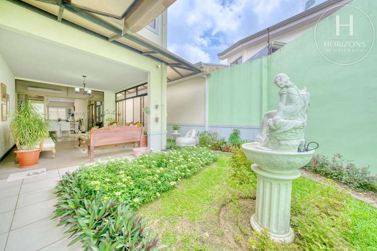 Se Vende Casa Con Jardín en Residencial Altamonte Curridabat 4 Habitaciones noj1270sb - Imagen 11