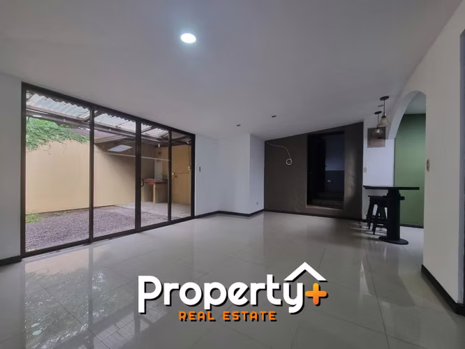 Apartamento de 2 habitaciones en alquiler en Santa Ana