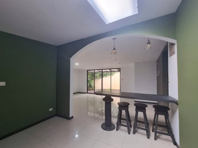 Apartamento de 2 habitaciones en alquiler en Santa Ana - Imagen 10