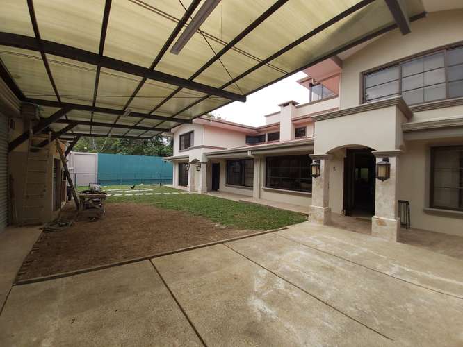 Rebajada!!! Venta dos Casas de Dos Plantas en San Ramón de Tres Ríos, Cartago.  13733 - Imagen 1
