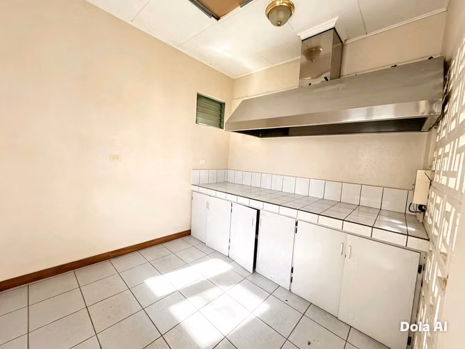 Alquiler de  Casa 6 habitaciones Barrio Dent - Imagen 12