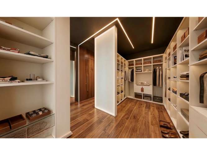 Villa de ensueño en Los Reyes con piscina privada - Imagen 6