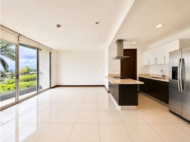 Apartamento con Hermosa Vista en Bosques de Escazú (inversión) - Imagen 5