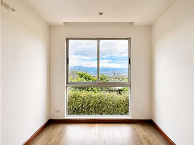 Apartamento con Hermosa Vista en Bosques de Escazú (inversión) - Imagen 8