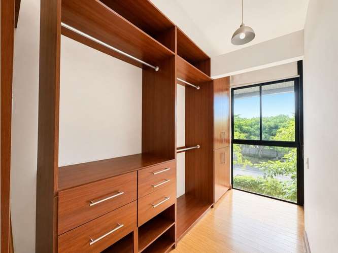 Apartamento de 3 niveles en Piedades - Imagen 14