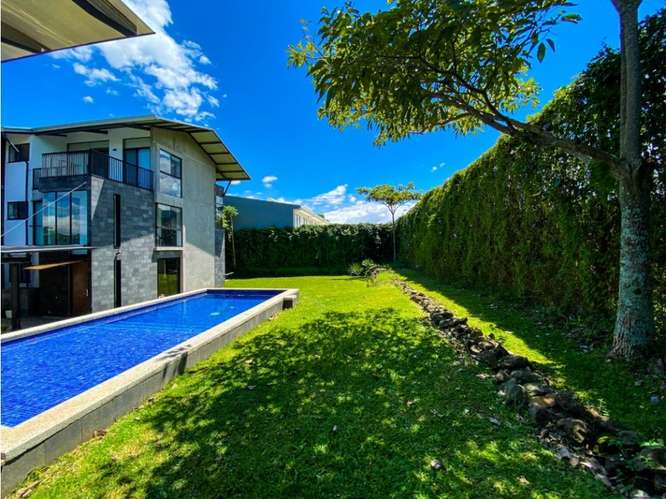 Apartamento de 3 niveles en Piedades - Imagen 16