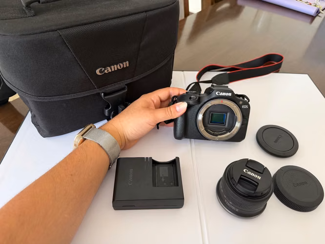 Venta de cámara Canon R100 -EOS (Nueva) - Imagen 3