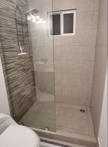 Apartamento de 2 habitaciones en último piso con vista al bosque, Condominio RiOro, Santa Ana