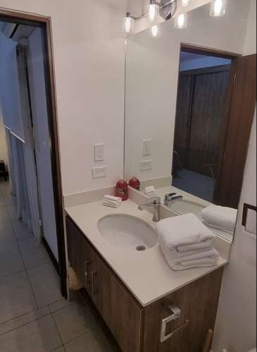 Apartamento de 2 habitaciones en último piso con vista al bosque, Condominio RiOro, Santa Ana