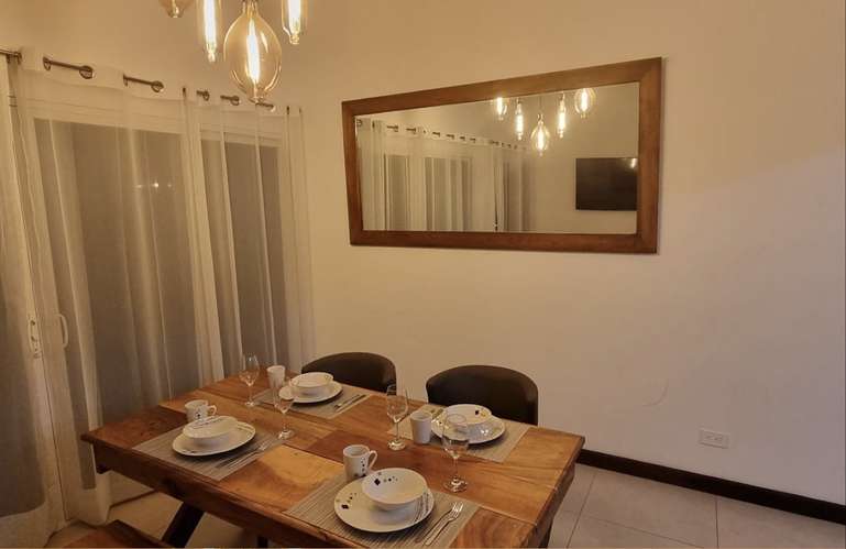 Apartamento de 2 habitaciones en último piso con vista al bosque, Condominio RiOro, Santa Ana