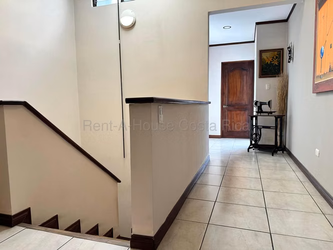 Venta de Casa con patio en La Ribera, Belén 