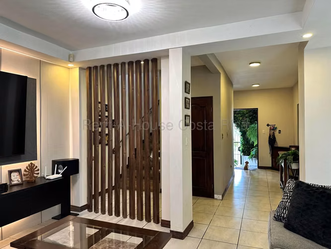 Venta de Casa con patio en La Ribera, Belén 