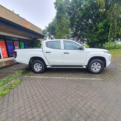 MITSUBISHI L200 2022 - Imagen 3