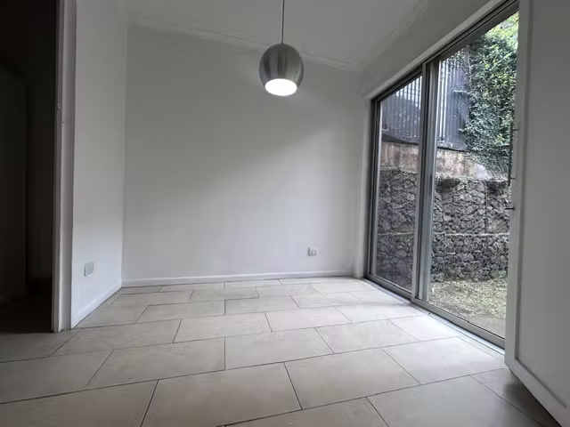 COMODA CASA IMPECABLE EN ALQUILER EN GUACHIPELÍN DE ESCAZÚ - Imagen 8