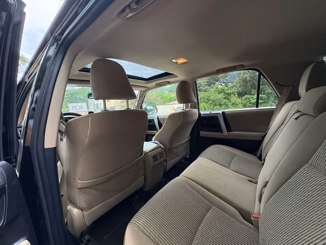 Toyota 4Runner SR5 2011 4x4 V6 Automática - Imagen 8