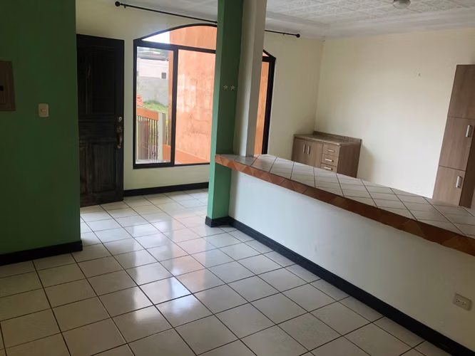 Apartamento amplio /  Lomas de Ayarco / Curridabat - Imagen 7