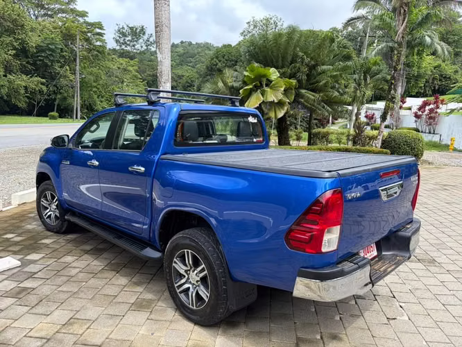 Toyota Hilux SRV 2017 3.0 Turbo Diesel 4x4 Manual