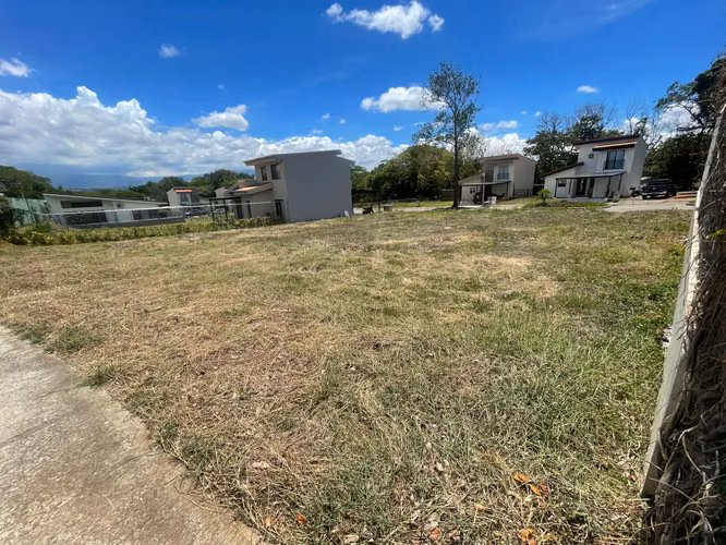 VENTA DE LOTE EN CONDOMINIO HACIENDA GARABITO EN LA GARITA DE ALAJUELA - Imagen 4
